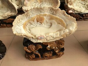 大贝壳雕刻工艺品摆件海底宝石雕刻工艺品海南玉石雕刻工艺品摆件