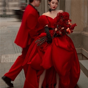 摄影主题红色前短后长婚纱时尚个性礼服露背性感旅拍轻奢气质森系