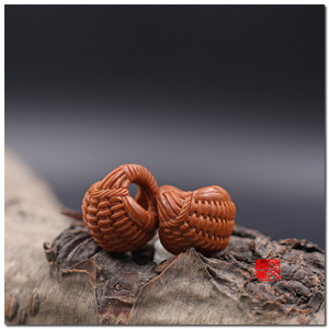 桃核雕刻精品桃篮野生秦岭龙纹桃胡纯手工精雕小篓筐竹篾精编提篮