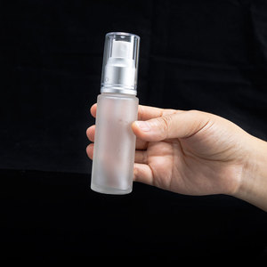 磨砂玻璃霜膏瓶精油喷雾细雾按压乳液瓶面霜瓶旅行分装玻璃空瓶