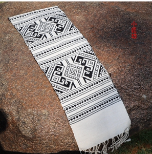 云南小匠坊黑白款长织锦西双版纳手工傣锦桌旗经典撞色传统布艺品