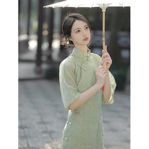 新中式国风改良绿色旗袍连衣裙复古立领盘扣设计感小众倒大袖长裙