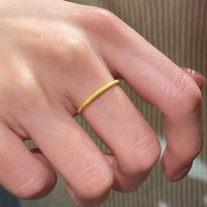 经典古法满天星素圈戒指女18k金磨砂质感时尚显气质食指黄金指环