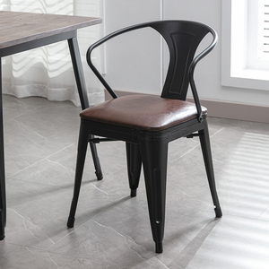 加宽铁皮椅欧式金属餐椅设计师咖啡厅工业风格软包皮坐面铁艺椅子