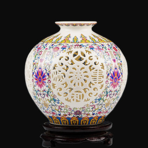 景德镇陶瓷手工雕刻镂空蛋福蛋青花粉彩茶室花瓶现代时尚中式柜子