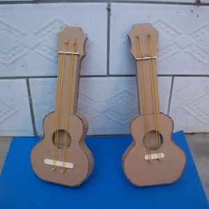 diy废物利用环保纸箱变废为宝手工制作乐器吉他幼儿园自制玩教具