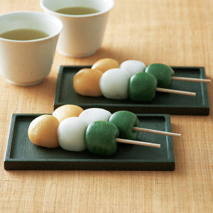 【r宝】日本 冬季限定 芽吹き屋 三色团子 和果子 4本/盒 代购!