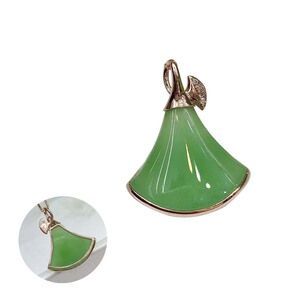 原创新品和田玉吊坠女 苹果绿碧玉扇形镶嵌18k金挂件翡翠送妈妈礼