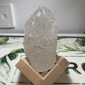 天然佛顶水晶原石摆件 涅槃冰糖晶 重427克克