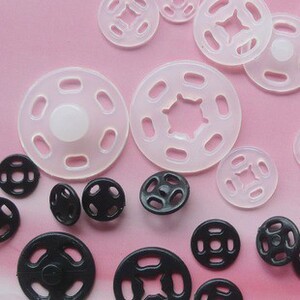 小纽扣 字母暗扣 隐形暗扣 透明塑料扣子 黑白两色 0.15-0.32元