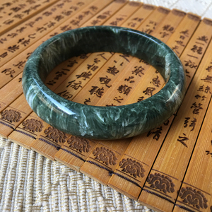 天然收藏级绿龙晶手镯 花纹超美