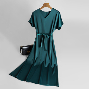 2022夏季新款高端进口三醋酸面料连衣裙女高级设计感缎面连身长裙