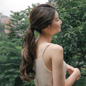 马尾假发女长卷发自然卷网红玉米烫抓夹式马尾绑带款低马尾辫假发