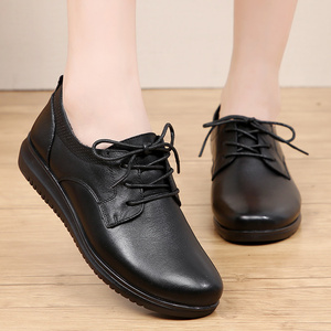 40多几45到50岁阿姨妈妈皮鞋四五十岁中老年妇女人秋冬天穿的单鞋
