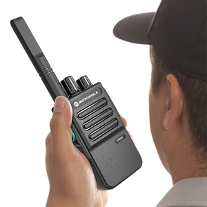 摩托对讲机大功率手持无线对讲山区户外50公里民用酒店工地对讲器