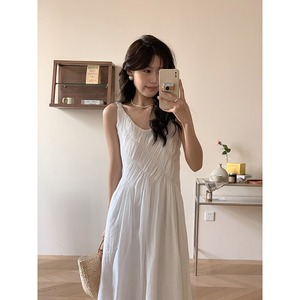 日本代购SLY TB白色吊带连衣裙女夏季新款宽松高腰褶皱显瘦裙子