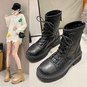 女生超火短靴2022冬天马丁靴光腿神器搭配大衣的小个子女鞋子显高
