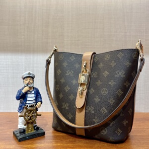 老船长包包新款女包时尚潮流印花女士水桶包百搭简约单肩斜挎女包