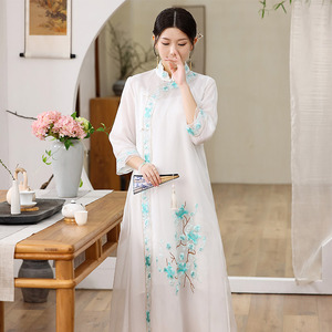 新款复古中式连衣裙女刺绣唐装汉服长袖中国风古风长裙