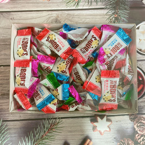 伯蒂曲奇巧克力颗粒代可可脂水果口味巧克力曲奇白巧克力320g盒装3人