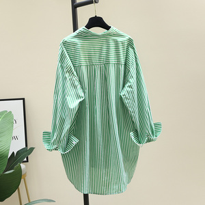 中长款绿色条纹衬衫女2024年春秋新款韩国东大门宽松长袖衬衣上衣