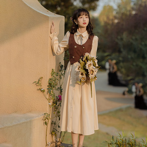 民国时期文艺气质女装复古英伦风短马甲连衣裙修身洋装小礼服春秋