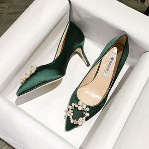 2023新款珍珠扣法式高跟鞋女细跟性感尖头绿色仙气名媛小码结婚鞋