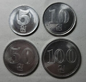 【亚洲】朝鲜2005年版5,10,50,100元硬币4枚全