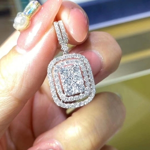 18k金钻石项链拼钻满钻吊坠豪华时尚克拉吊坠女款镶嵌锁骨链送礼