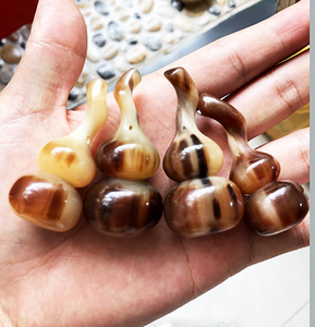 身光颈靓老料天然正品耗牛角葫芦摆件大吊坠红花血丝款挂件配饰