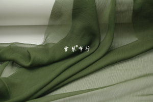 垂感半透明 军绿色竖纹肌理双绉褶皱雪纺纱布料 连衣裙汉服面料