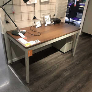 国内宜家代购伊朵森办公桌学习桌电脑书桌子工作台员工桌居家办公