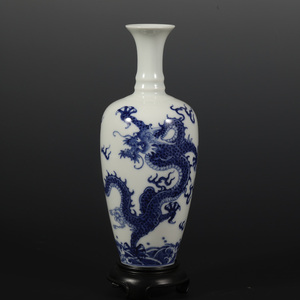 收藏级 台湾晓芳窑 青花手绘 龙纹瓶 玄纹柳叶花瓶 高21cm 配底座