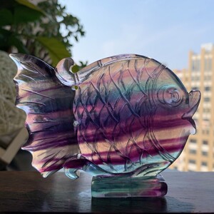 天然七彩萤石鱼摆件水晶手工雕刻年年有"鱼"原石打磨工艺饰品