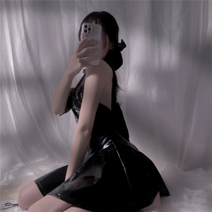 事后清晨morning98k女友性感紧身皮裙制服镂空漆皮连体挂脖皮衣骚