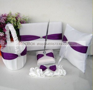 RedBox婚礼用品 白底紫结签名本 西式签到册签到笔 花篮戒枕袜带