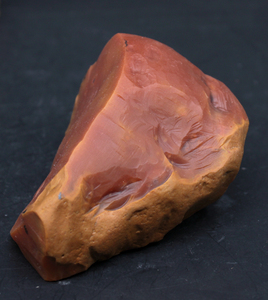 少见西瓜红黄蜡石籽料手玩件小摆件原石细蜡冻黄龙玉沙皮料霍山玉