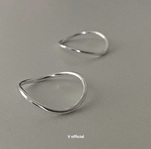 V official 韩单"简约线条弯曲弧度弧形关节戒指素圈叠戴925纯银