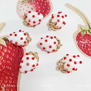 「白色恋人」草莓吊坠ins大热人气树脂珍珠小众手作耳环DIY配件
