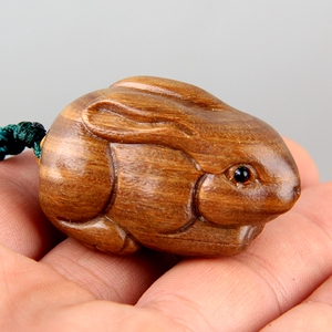 绿檀木雕兔子吊坠挂件十二生肖木质实木绿色随身青色木兔子手把件