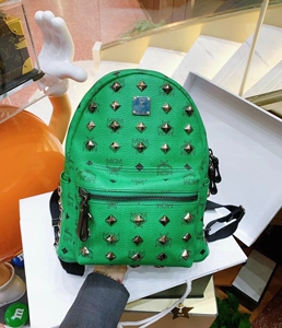 mcm绿色双肩包