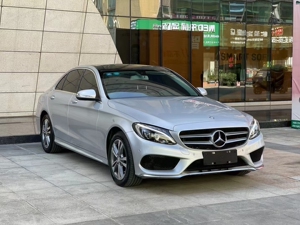 2017年上牌奔驰c200l,行驶10万来公里,本地车源,车