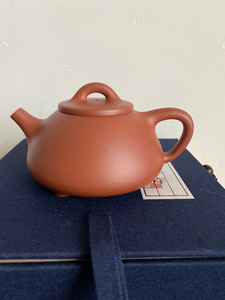 王建英紫砂壶 红皮龙子冶石瓢 容量约150毫升