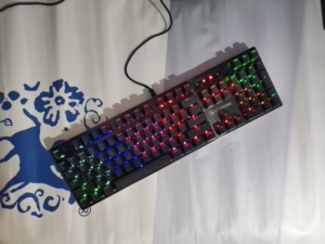 六十几把双飞燕q820n机械键盘