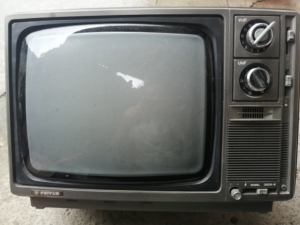 飞跃牌黑白电视机