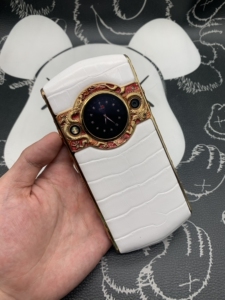 8848m5祥龙限量版 6 256 整体成色非常不错 轻微使