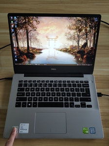 戴尔灵越5488笔记本电脑 i7-8565u 8g 256g