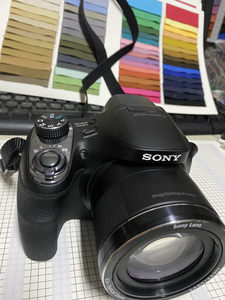 索尼h400 很少使用买来一直放家里,相机99新无任何划痕