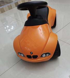 宝马儿童扭扭车滑行车学步滑车bmw出品,有一些轻微划痕,需要