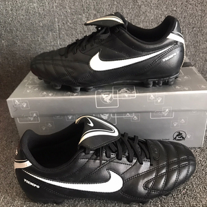闲置正品耐克传奇3足球鞋40码,无损坏,成色如图实拍!